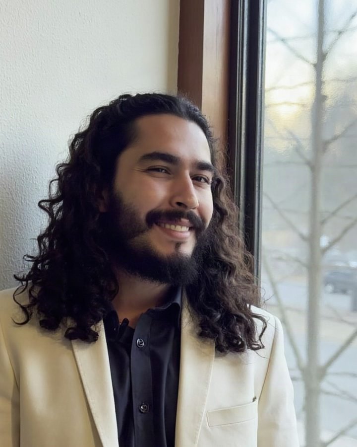 Dr. Igor Ferreira, psiquiatra em Goiânia, no consultório