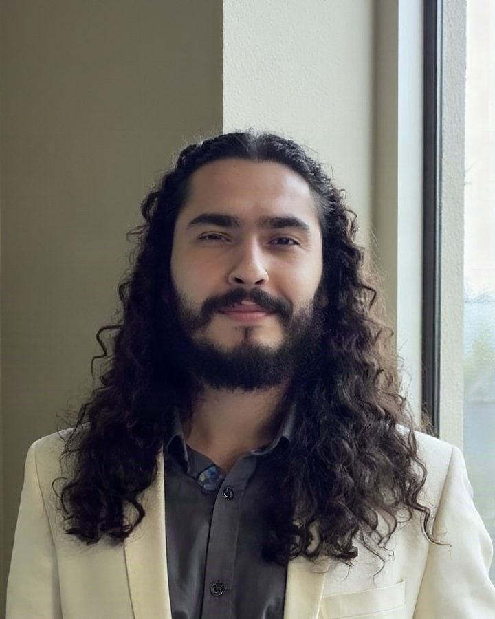 Dr. Igor Ferreira, psiquiatra em Goiânia, no consultório