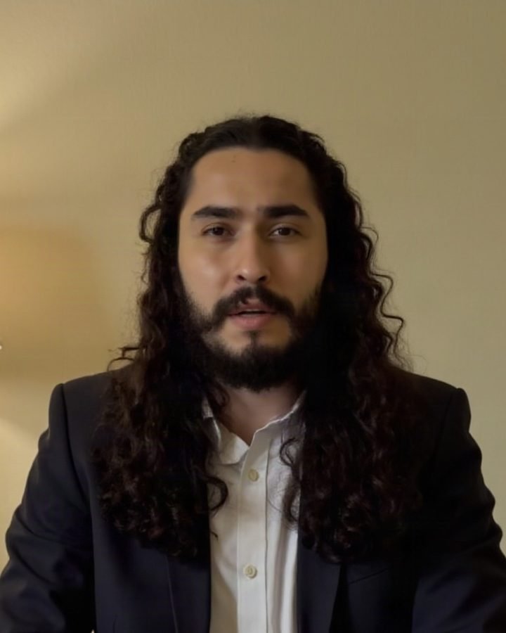 Dr. Igor Ferreira, psiquiatra em Goiânia, no consultório