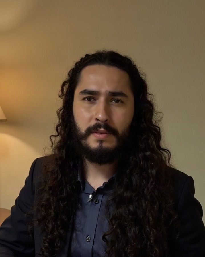 Dr. Igor Ferreira, psiquiatra em Goiânia, no consultório