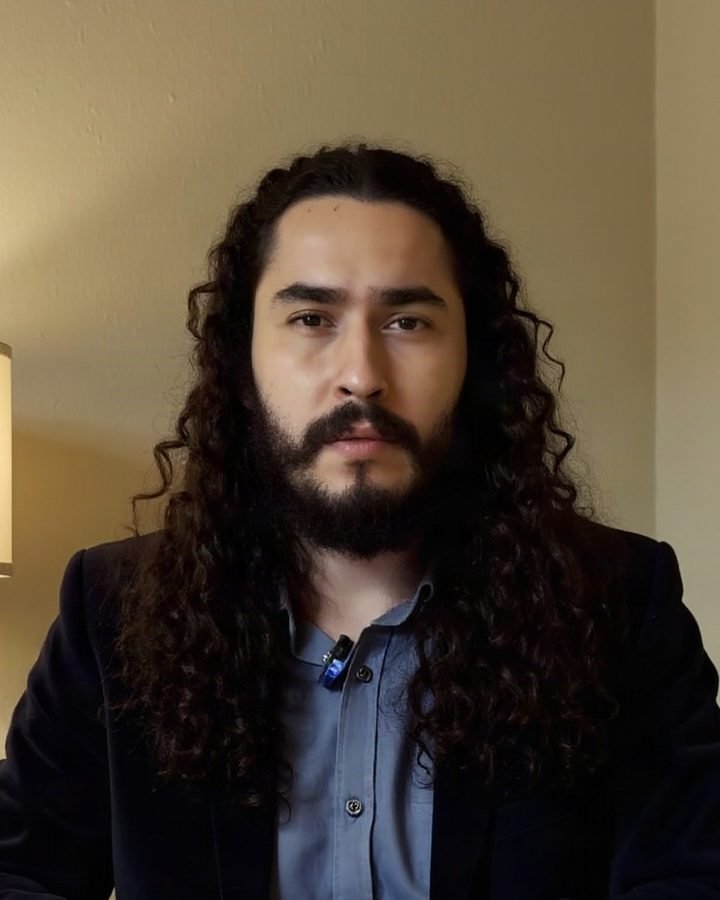 Dr. Igor Ferreira, psiquiatra em Goiânia, no consultório